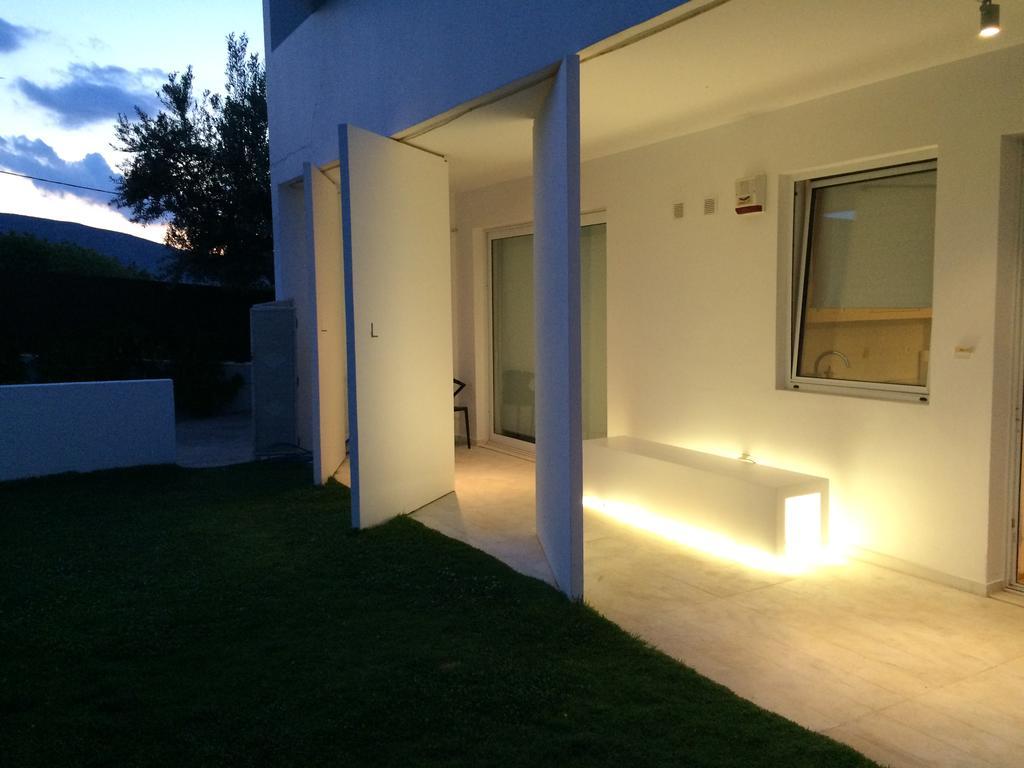Infinity White Complex By Gk Porto Rafti